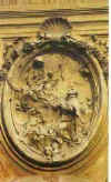 rilievo di S. Filippo sulla facciata della Chiesa