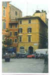 Piazza della Moretta lato a sinistra 